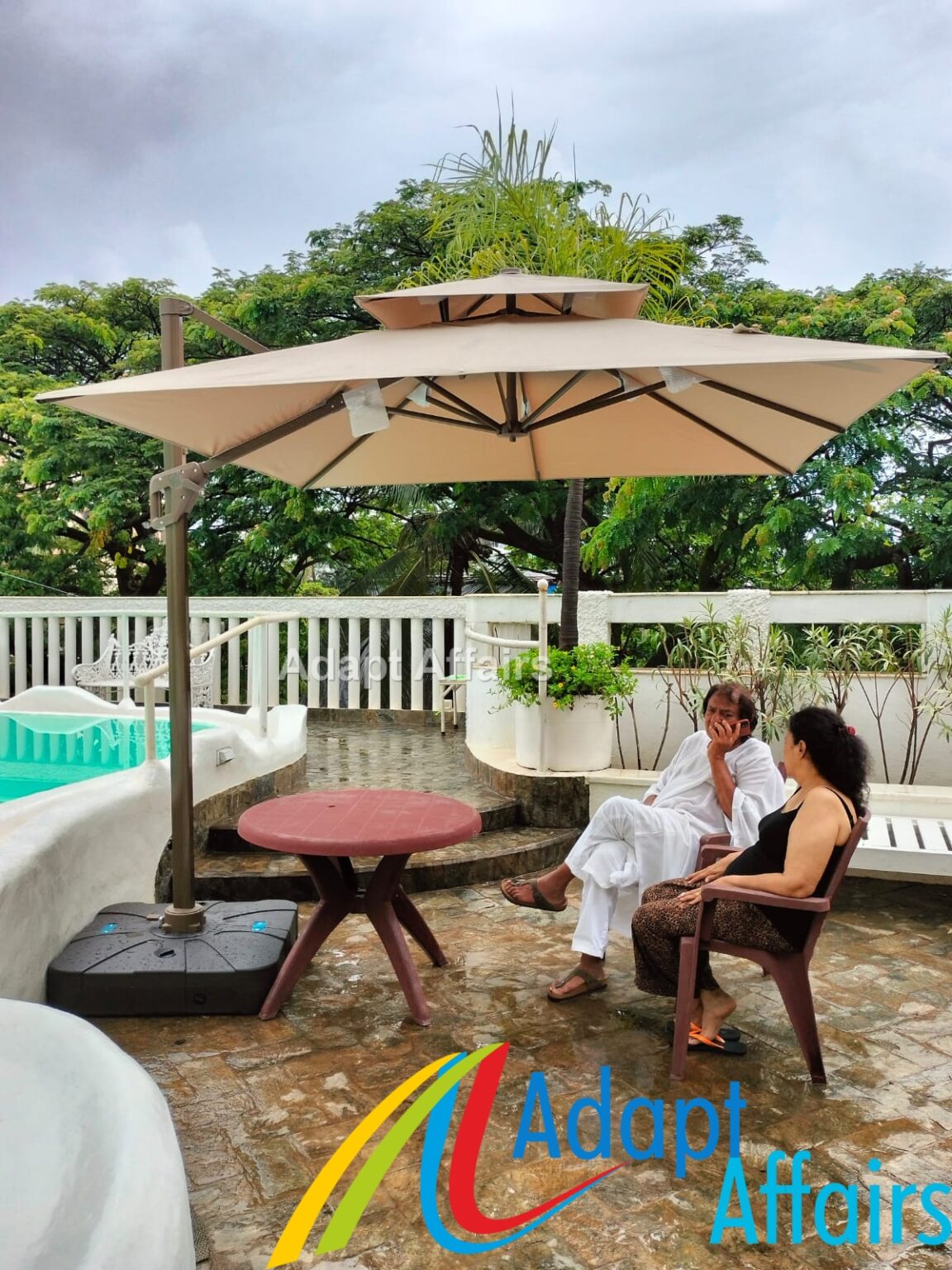 Luxury 360 Degree Aluminium LED Umbrella With Water Base ( 120 L )