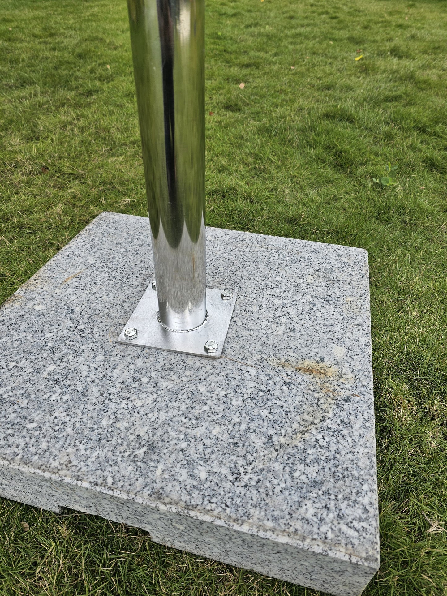 Heavy Duty Double Deck Aluminium Centre Pole Umbrella + 40 kgs Granite Base
