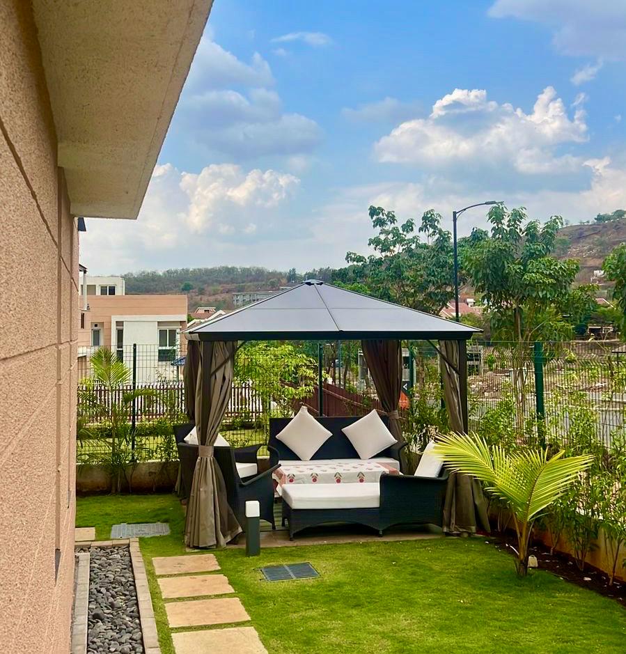 Garden Gazebo with Hardtop